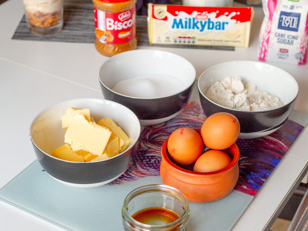 biscoff and white chocolate sponge cake ingredients