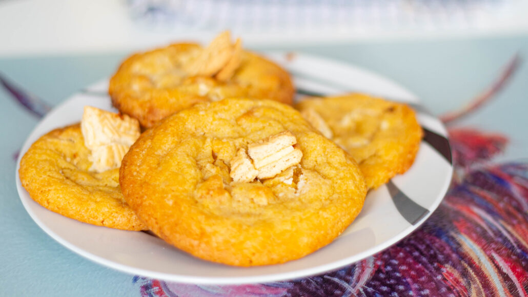 custard cream and white chocolate cookie recipe